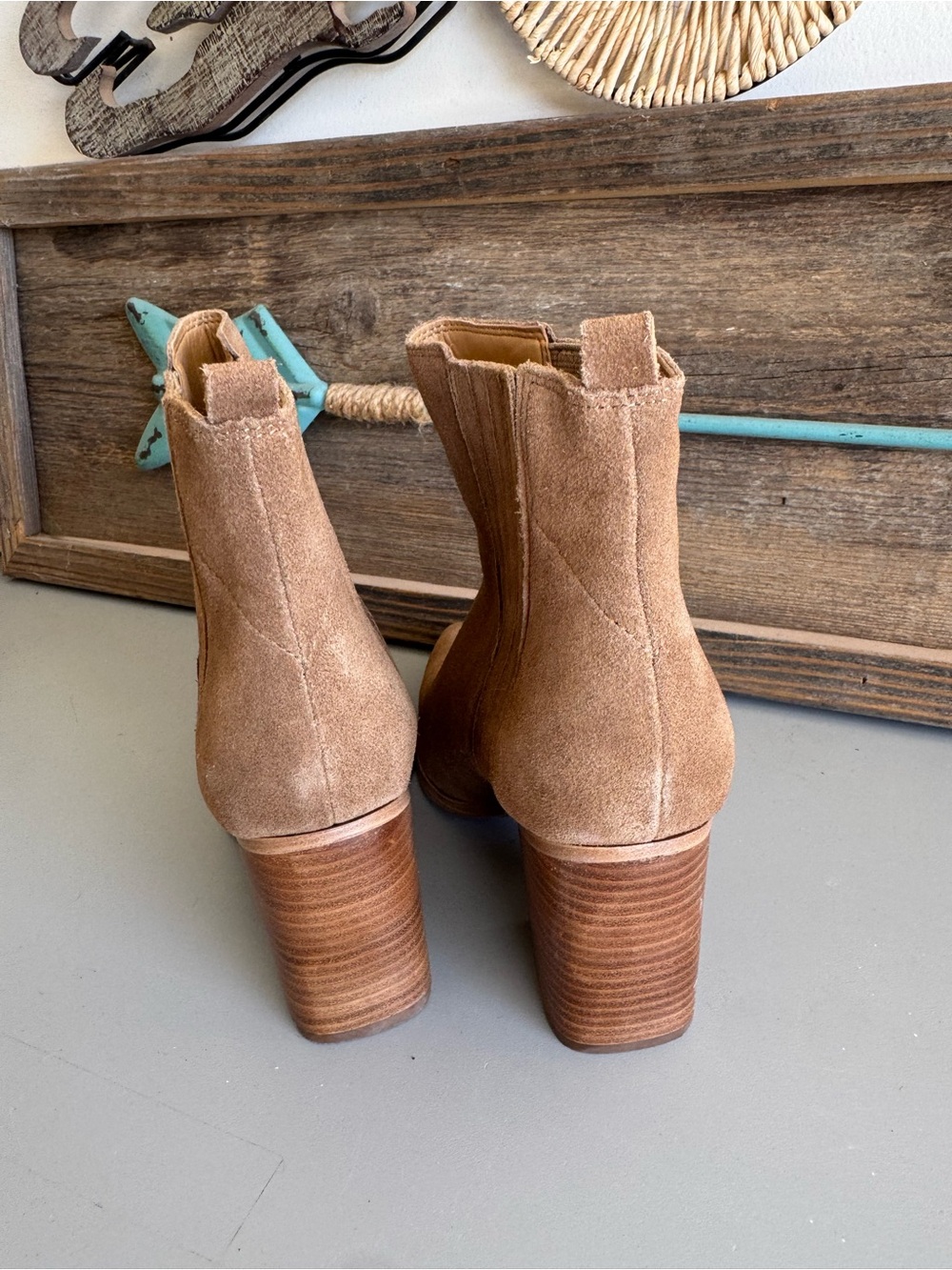 Marc Fisher LTD dark suede ankle booties - Picture 6 of 9